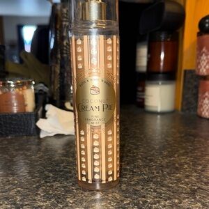 Bath & Body Works Coconut Cream Pie Fine Fragrance Mist - 98% remaining see pics